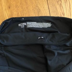 Victoria’s Secret Sport leggings